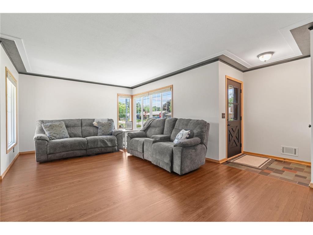 4600 France Avenue N Robbinsdale MN 55422 7088444 image3