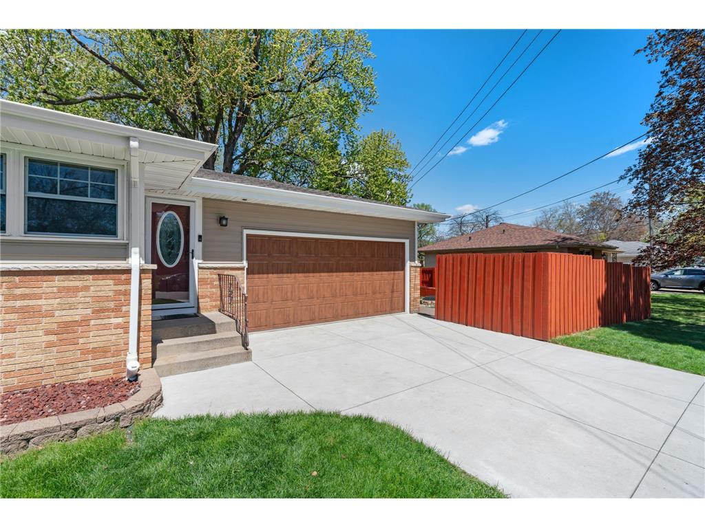 4600 France Avenue N Robbinsdale MN 55422 7088444 image46
