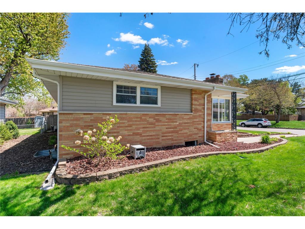 4600 France Avenue N Robbinsdale MN 55422 7088444 image51