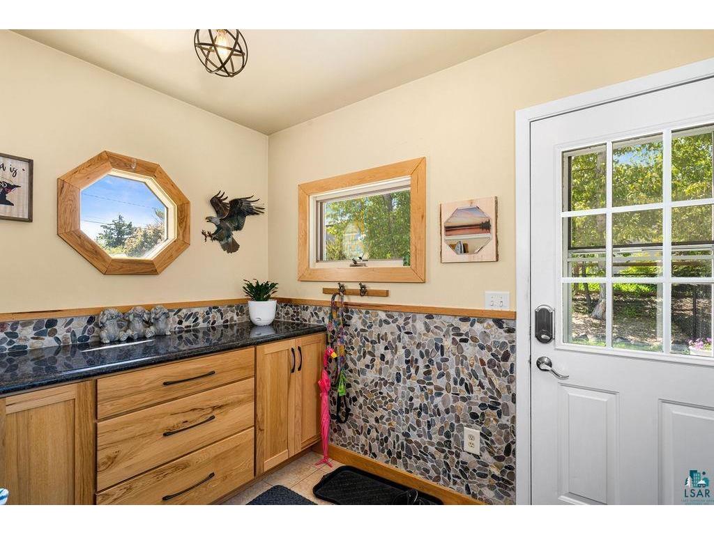 4604 Glenwood Street Duluth MN 55804 7086494 image21
