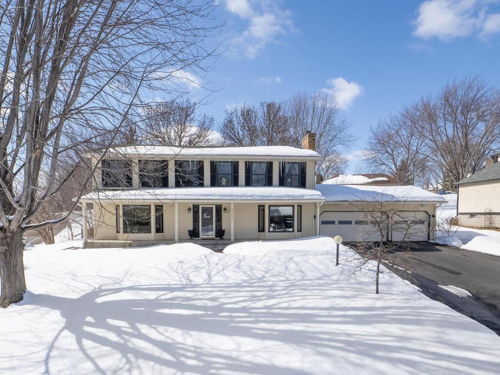 4605 Ranchview Lane N, Plymouth, MN, 55446 | MLS: 6342317 | Edina Realty