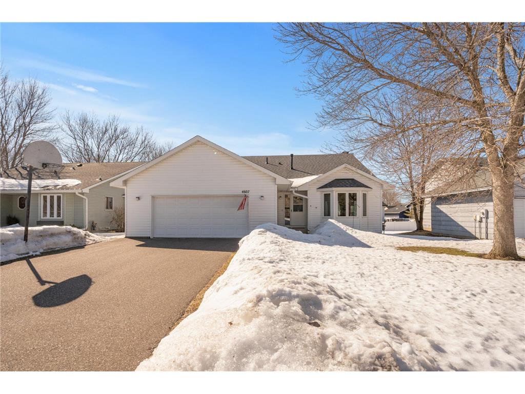 4607 Heather Way N, Oakdale, MN, 55128 MLS 6343600 Edina Realty