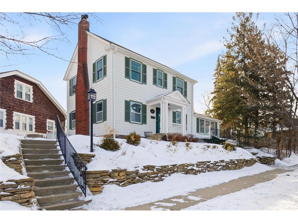 461 Cedar Lake Road S Minneapolis MN 55405 7007488 image1