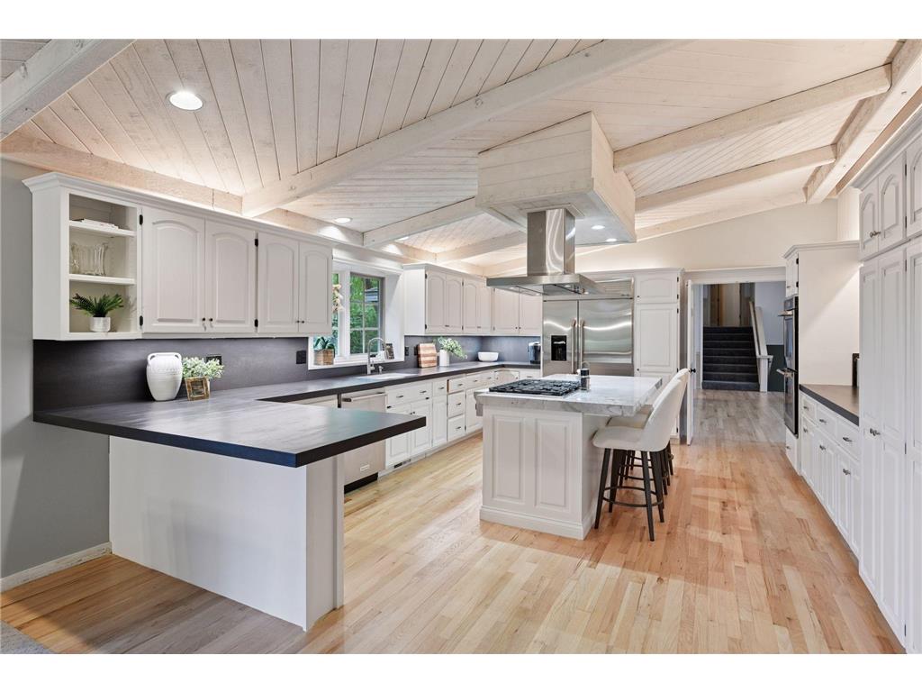 461 Peavey Lane Wayzata MN 55391 6780111 image2