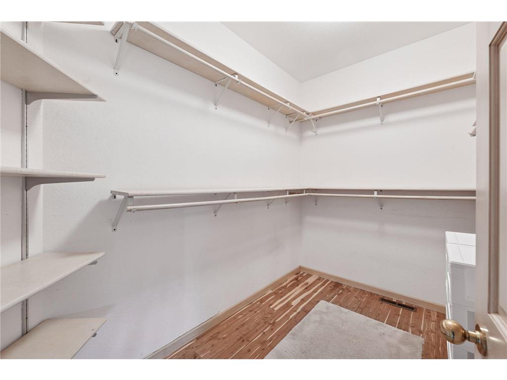 461 Peavey Lane Wayzata MN 55391 6780111 image29