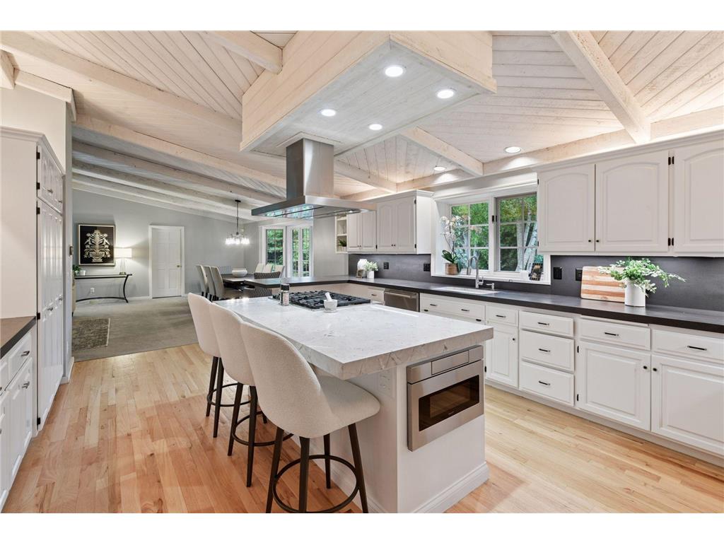 461 Peavey Lane Wayzata MN 55391 6780111 image3