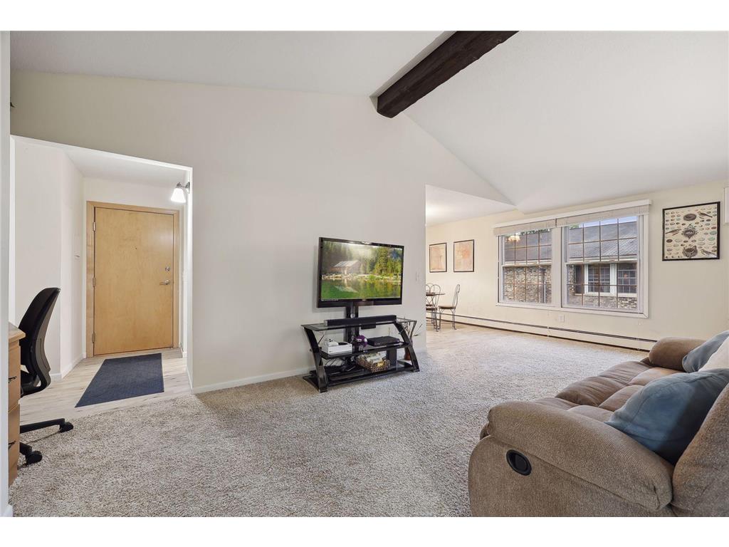 4612 Cedar Lake Road S #6 Saint Louis Park MN 55416 6439809 image1