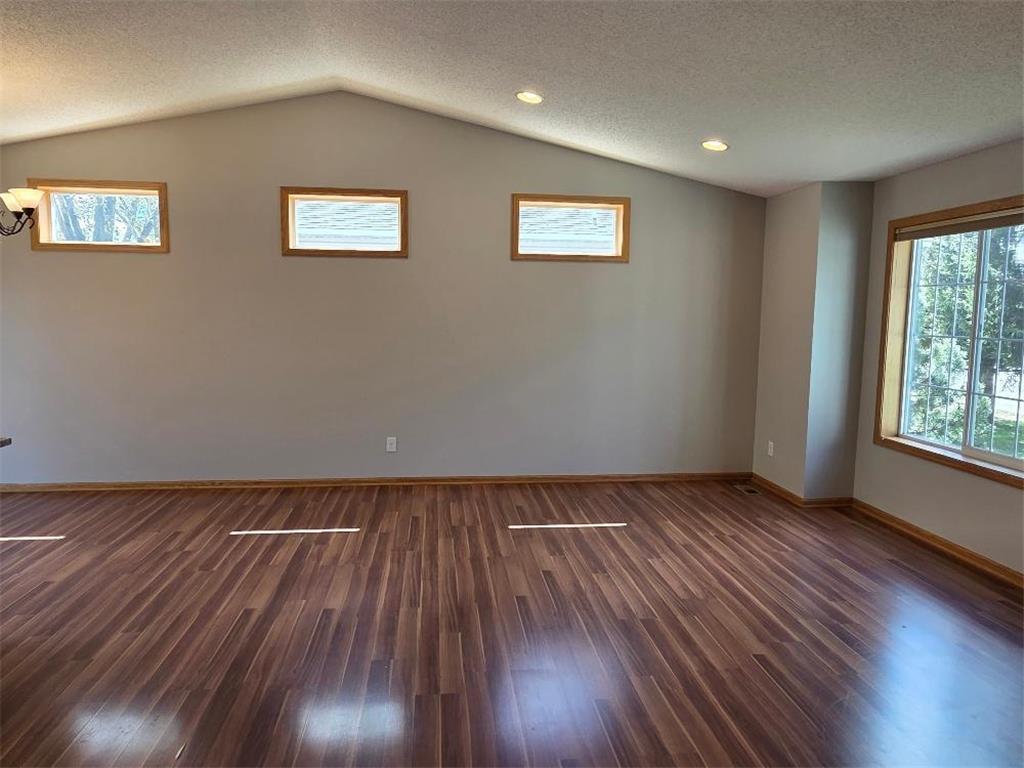 4612 Hampshire Avenue N Crystal MN 55428 7065446 image3
