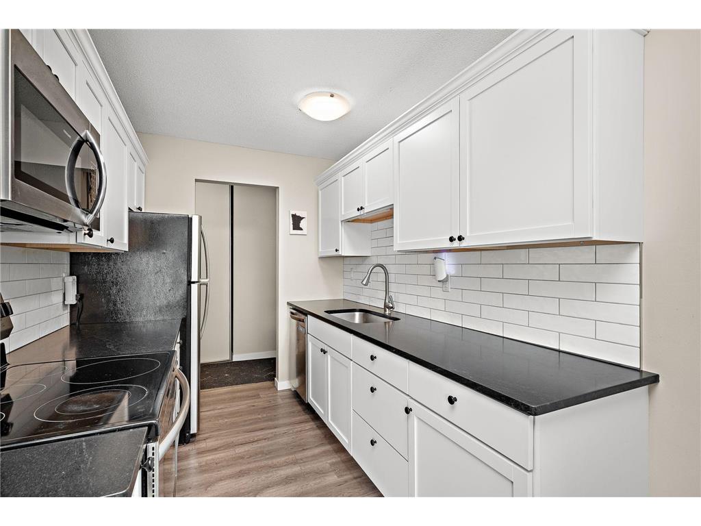 4618 Cedar Lake Road S #6 Saint Louis Park MN 55416 6818269 image3