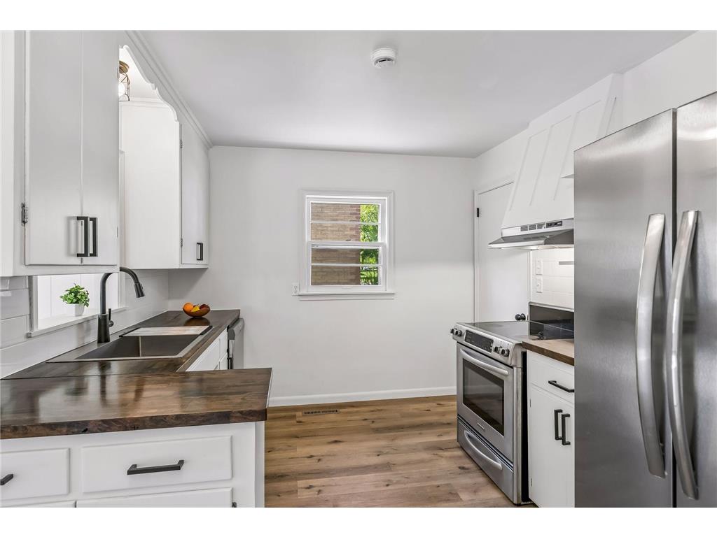 4618 Thomas Avenue N Minneapolis MN 55412 7073774 image11