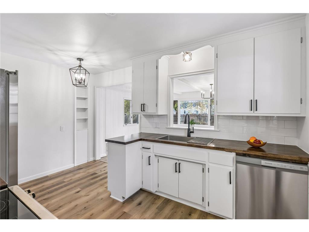 4618 Thomas Avenue N Minneapolis MN 55412 7073774 image12