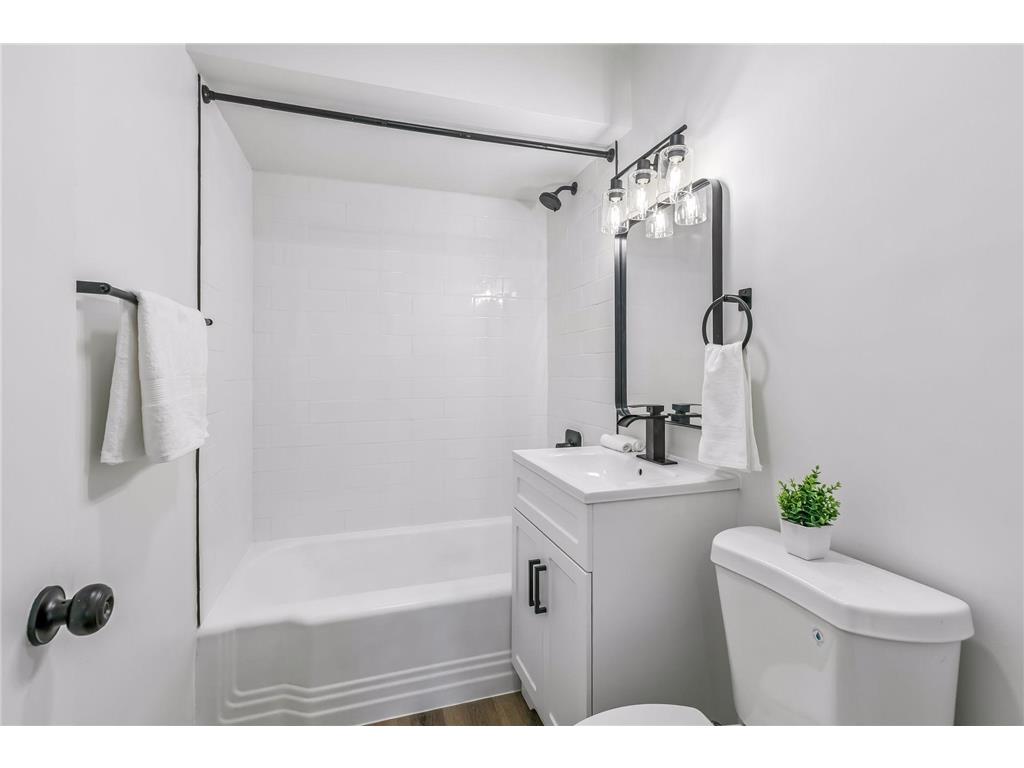 4618 Thomas Avenue N Minneapolis MN 55412 7073774 image15