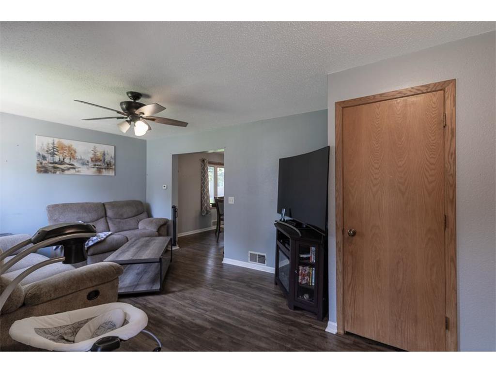 462 E Washington Street Le Center MN 56057 7083546 image12