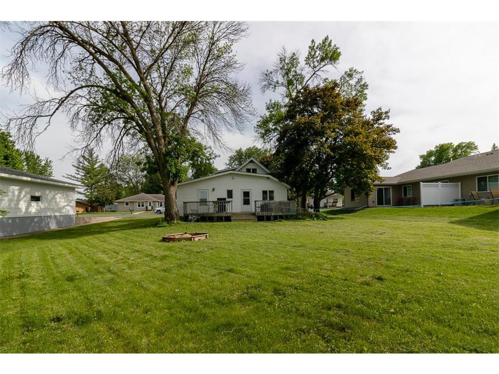 462 E Washington Street Le Center MN 56057 7083546 image38