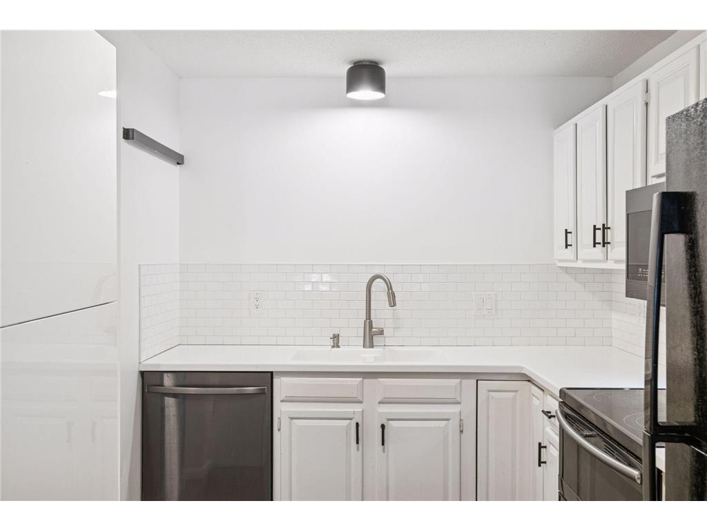 4625 Minnetonka Boulevard #102 Saint Louis Park MN 55416 6824002 image18