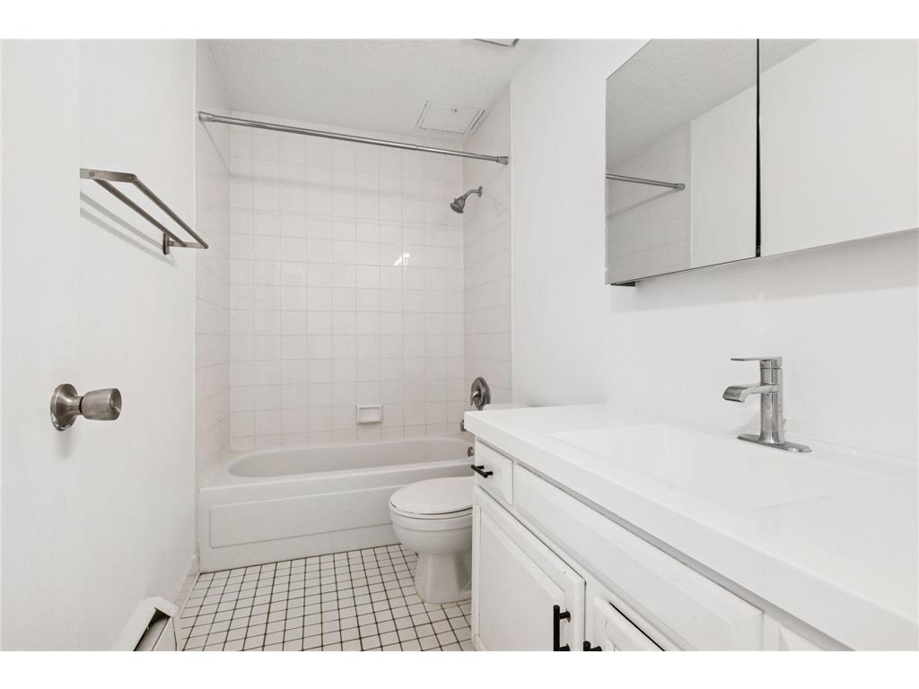 4625 Minnetonka Boulevard #102 Saint Louis Park MN 55416 6824002 image31