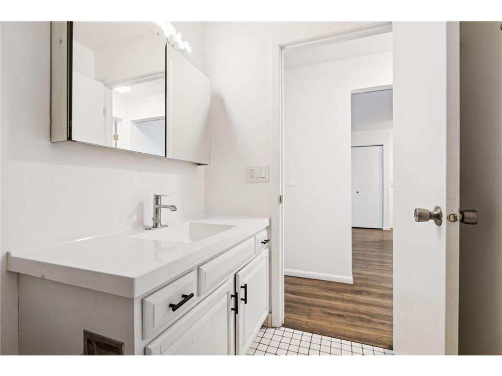 4625 Minnetonka Boulevard #102 Saint Louis Park MN 55416 6824002 image32