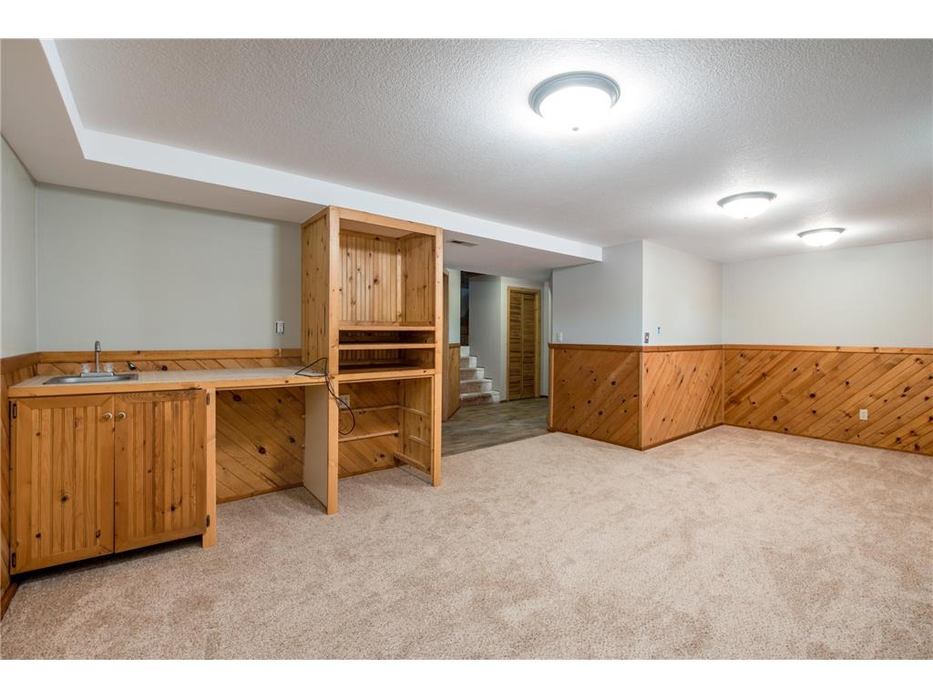 46283 Wintermute Lane, Morris, MN, 56267 MLS 6410802 Edina Realty