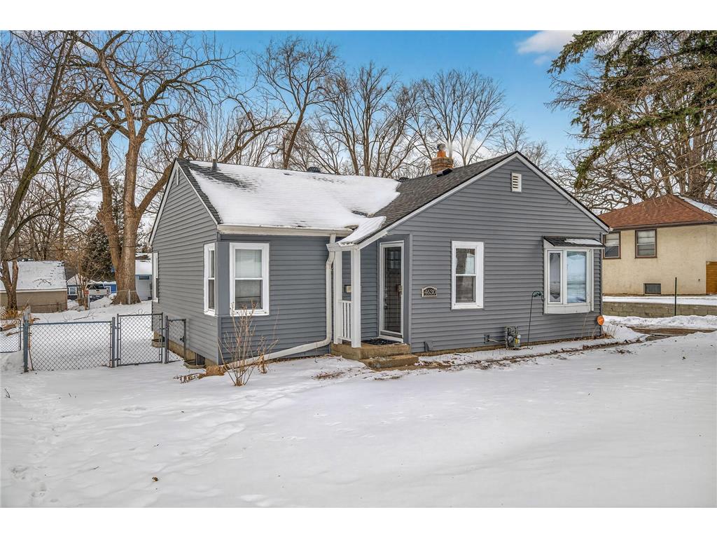 4630 7th Street NE Columbia Heights MN 55421 7016801 image1