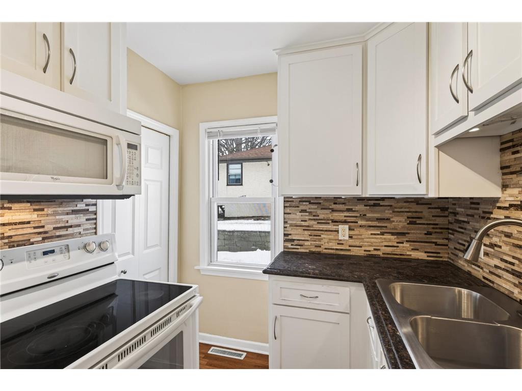 4630 7th Street NE Columbia Heights MN 55421 7016801 image10