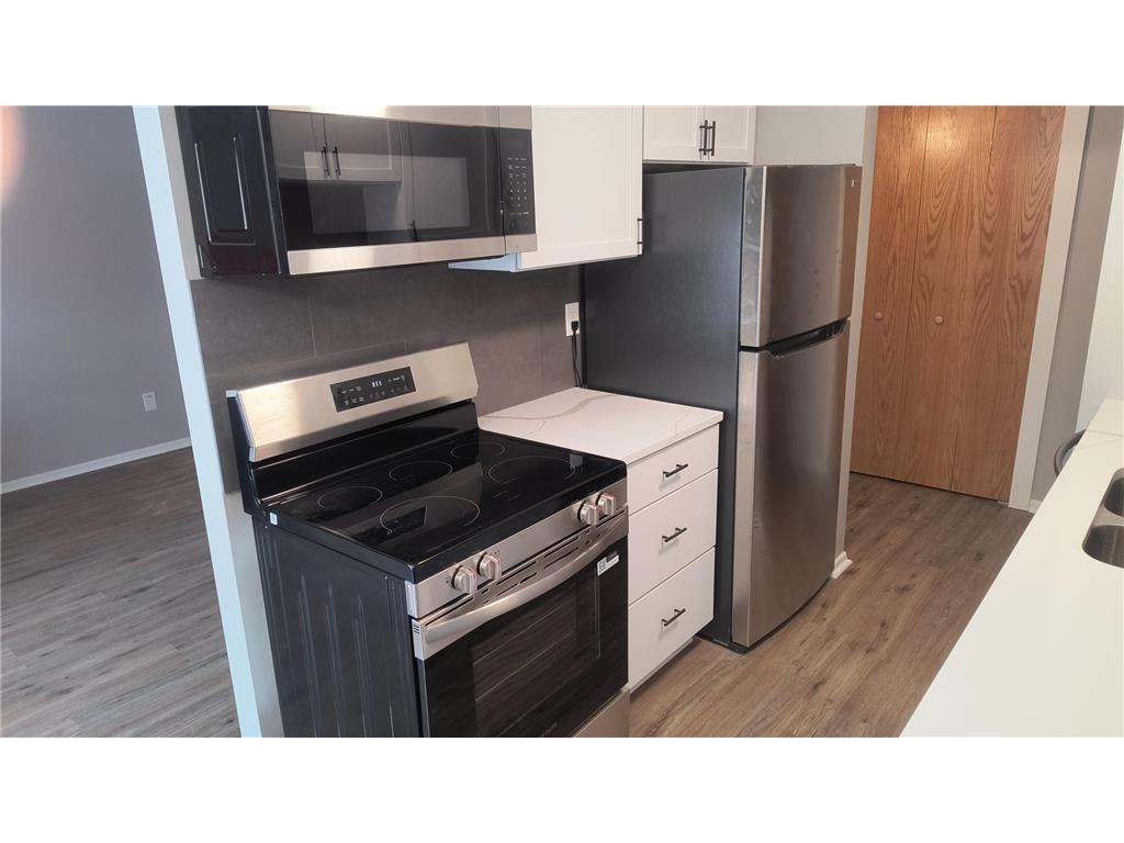 4630 Cedar Lake Road S #2 Saint Louis Park MN 55416 6826104 image2