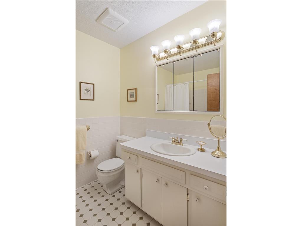 4630 Douglas Avenue Golden Valley MN 55416 6797942 image21