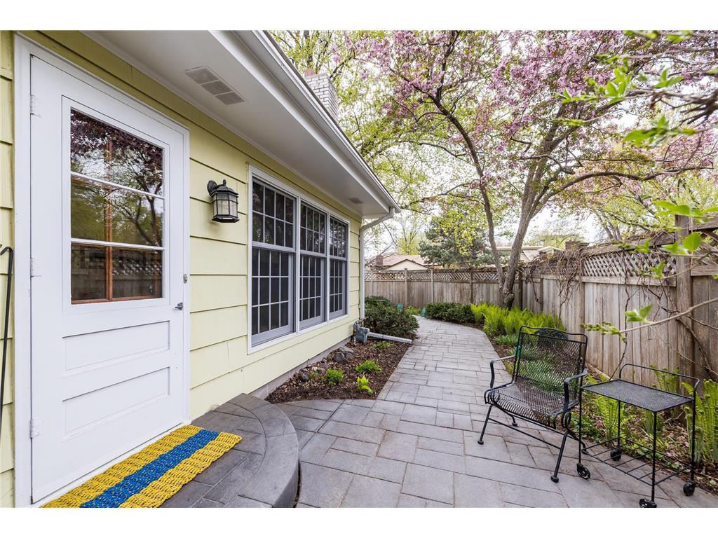 4630 Douglas Avenue Golden Valley MN 55416 6797942 image3