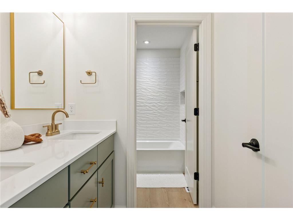 4633 Wolfberry Curve Minnetrista MN 55331 6818057 image21