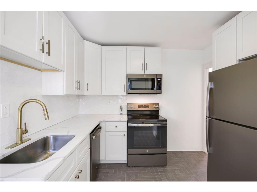 4637 3rd Avenue S Minneapolis MN 55419 7059328 image15