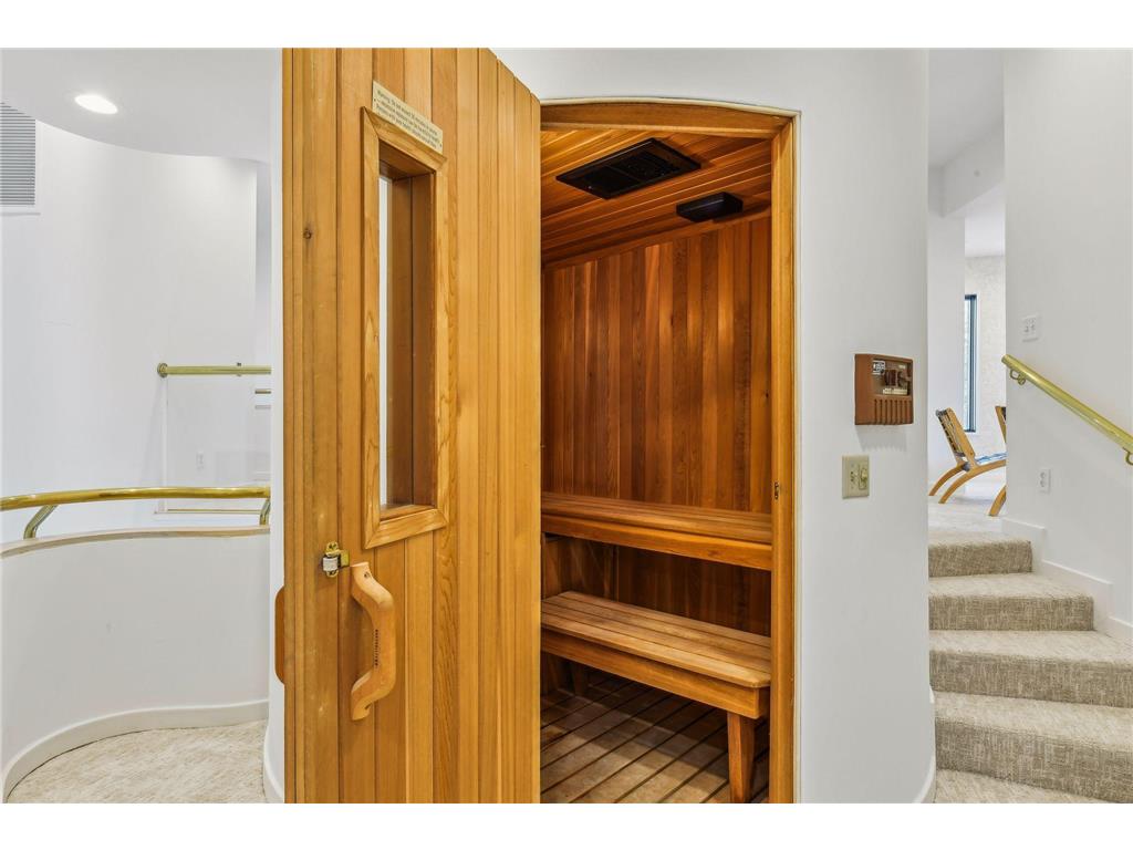 4637 E Lake Harriet Parkway Minneapolis MN 55419 - Harriet Lake 6659917 image32