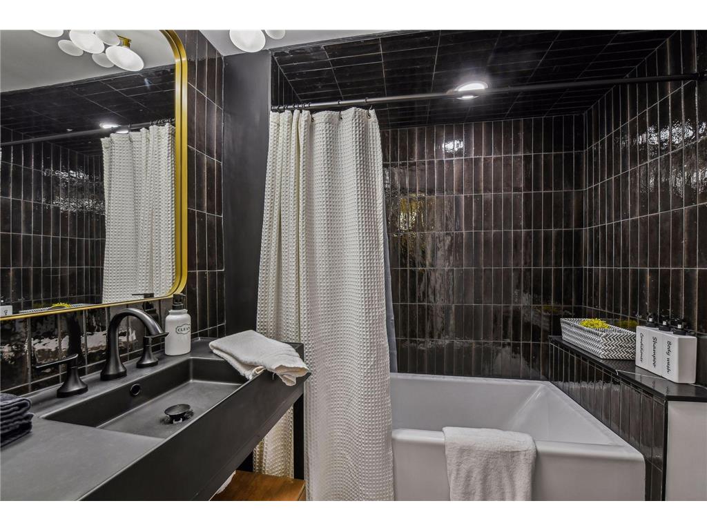 4637 E Lake Harriet Parkway Minneapolis MN 55419 - Harriet Lake 6659917 image51