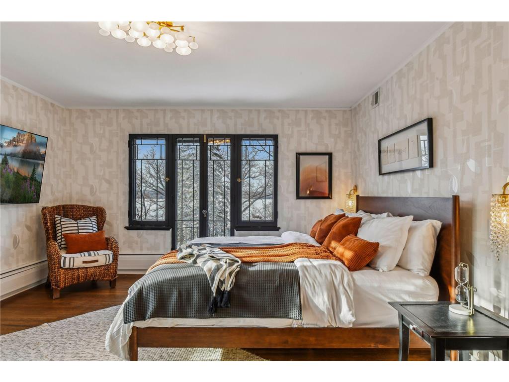 4637 E Lake Harriet Parkway Minneapolis MN 55419 - Harriet Lake 6660020 image100