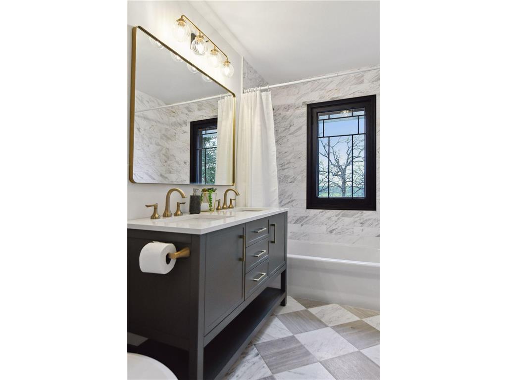 4637 E Lake Harriet Parkway Minneapolis MN 55419 - Harriet Lake 6660020 image112