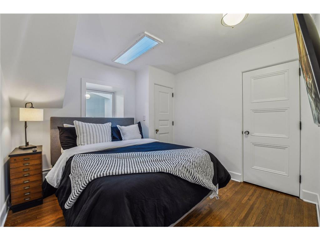 4637 E Lake Harriet Parkway Minneapolis MN 55419 - Harriet Lake 6660020 image113