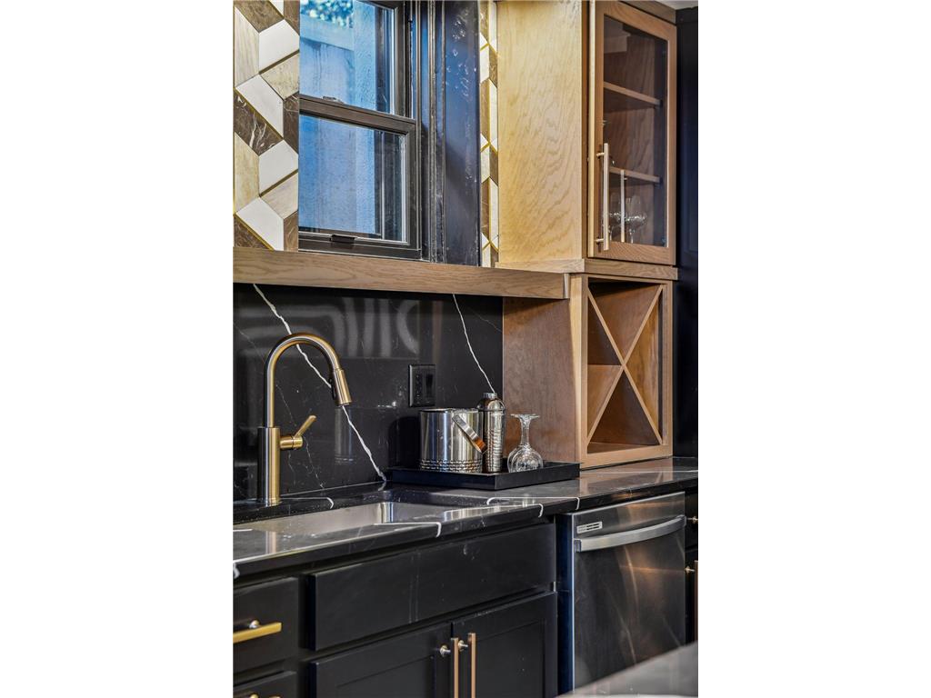 4637 E Lake Harriet Parkway Minneapolis MN 55419 - Harriet Lake 6660020 image134