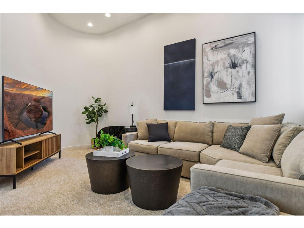 4637 E Lake Harriet Parkway Minneapolis MN 55419 - Harriet Lake 6660020 image27