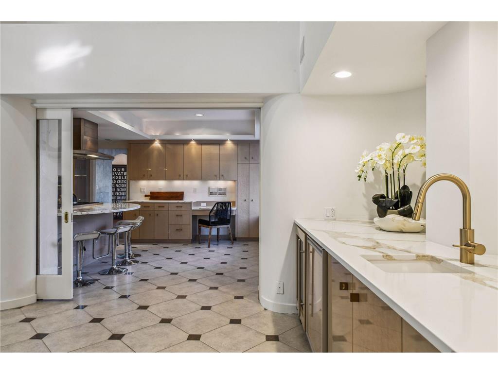 4637 E Lake Harriet Parkway Minneapolis MN 55419 - Harriet Lake 6660020 image40