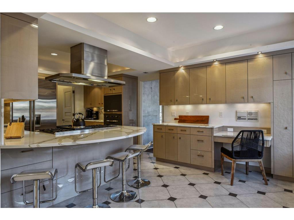 4637 E Lake Harriet Parkway Minneapolis MN 55419 - Harriet Lake 6660020 image44