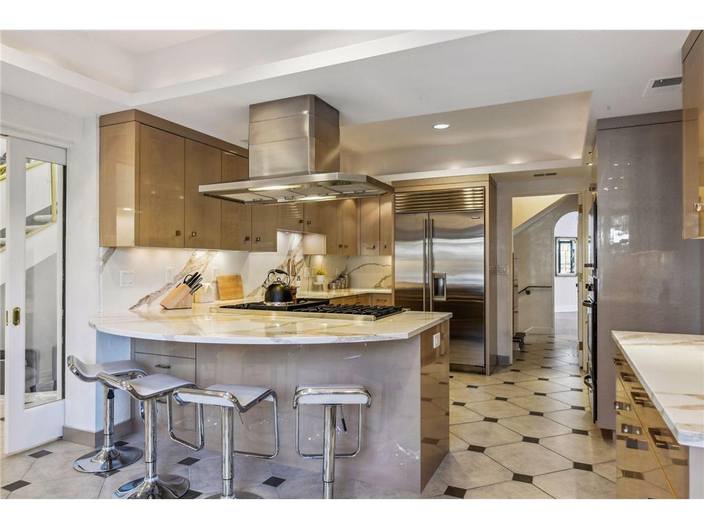 4637 E Lake Harriet Parkway Minneapolis MN 55419 - Harriet Lake 6660020 image45