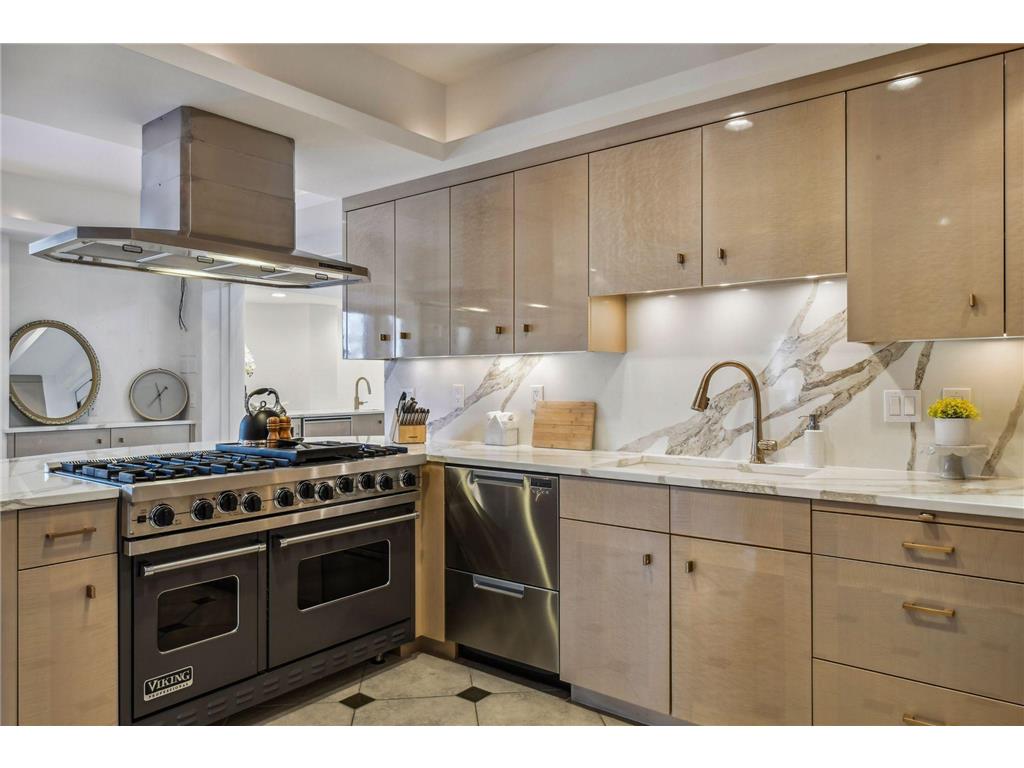 4637 E Lake Harriet Parkway Minneapolis MN 55419 - Harriet Lake 7008124 image8