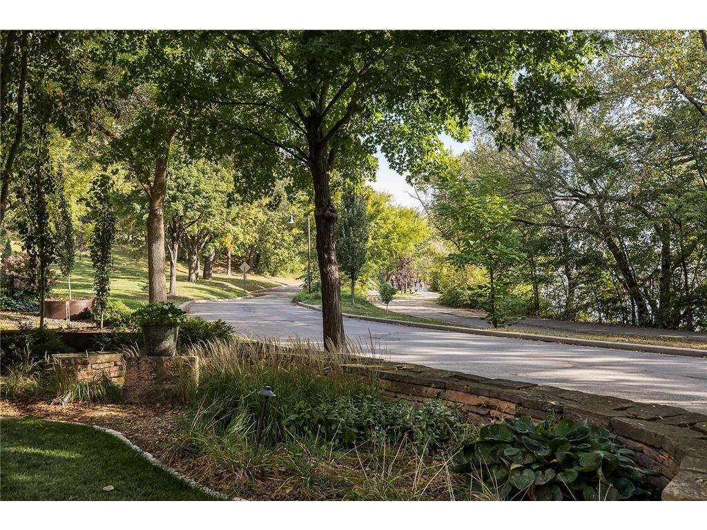 4638 W Lake Harriet Parkway Minneapolis MN 55410 - Harriet Lake 7016645 image2