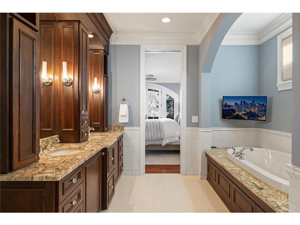 4638 W Lake Harriet Parkway Minneapolis MN 55410 - Harriet Lake 7016645 image24