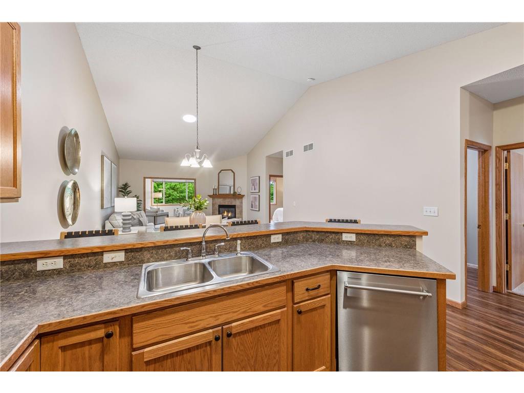 464 Meadow Lane Norwood Young America MN 55397 7073948 image6