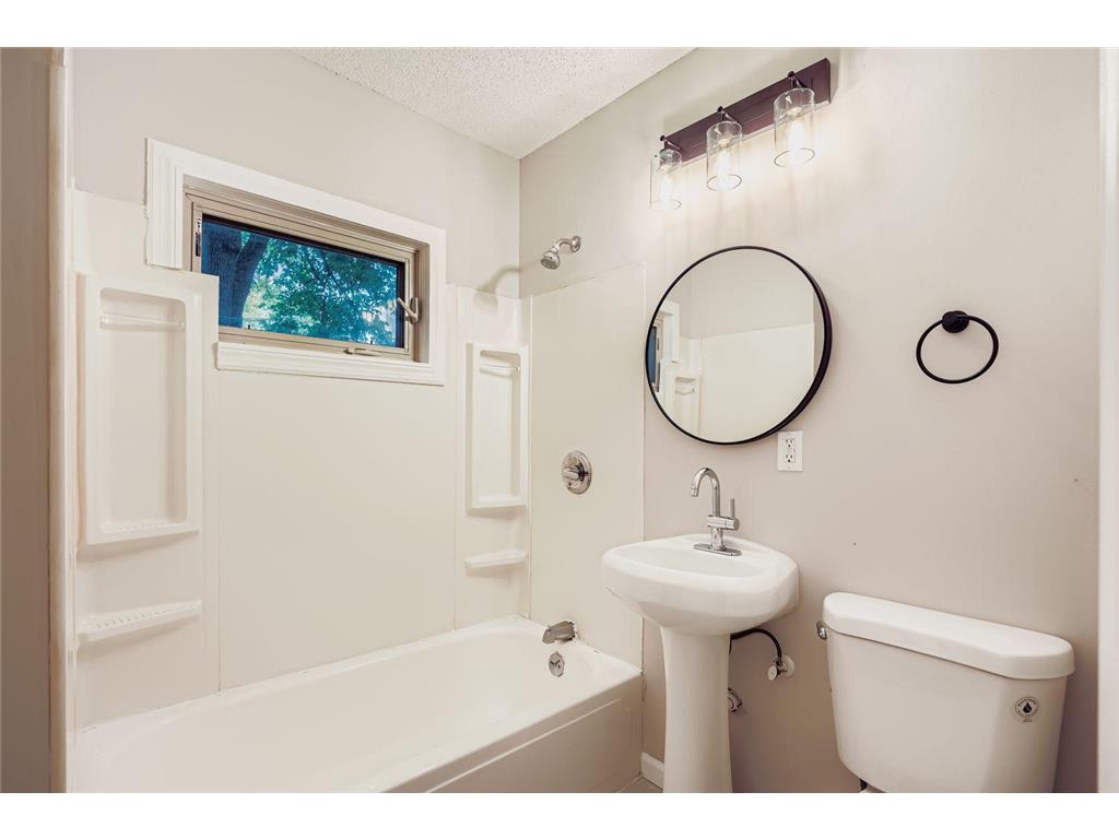 4643 Emerson Avenue N Minneapolis MN 55412 6815458 image9