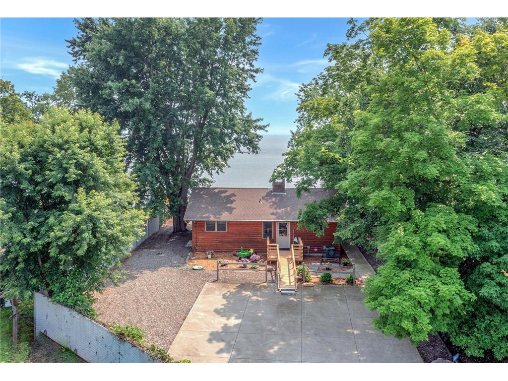 46474 Bay Avenue Isle MN 56342 - Mille Lacs Lake 6761962 image1