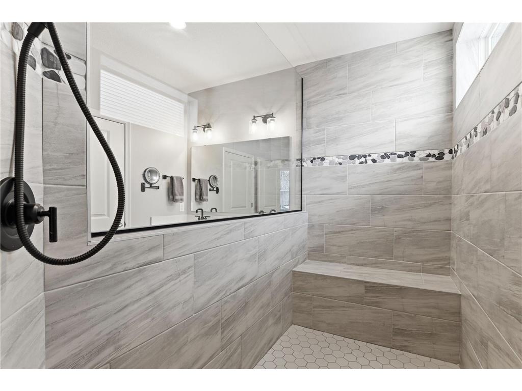 4648 Benjamin Place Woodbury MN 55129 7037185 image17