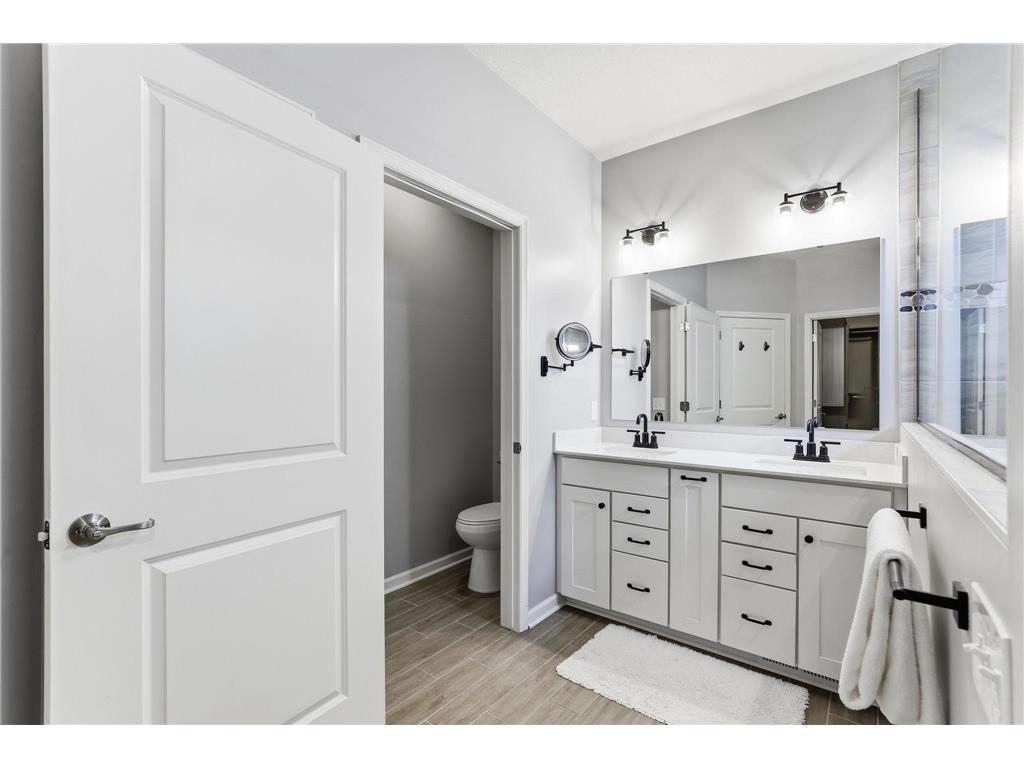 4648 Benjamin Place Woodbury MN 55129 7065517 image12