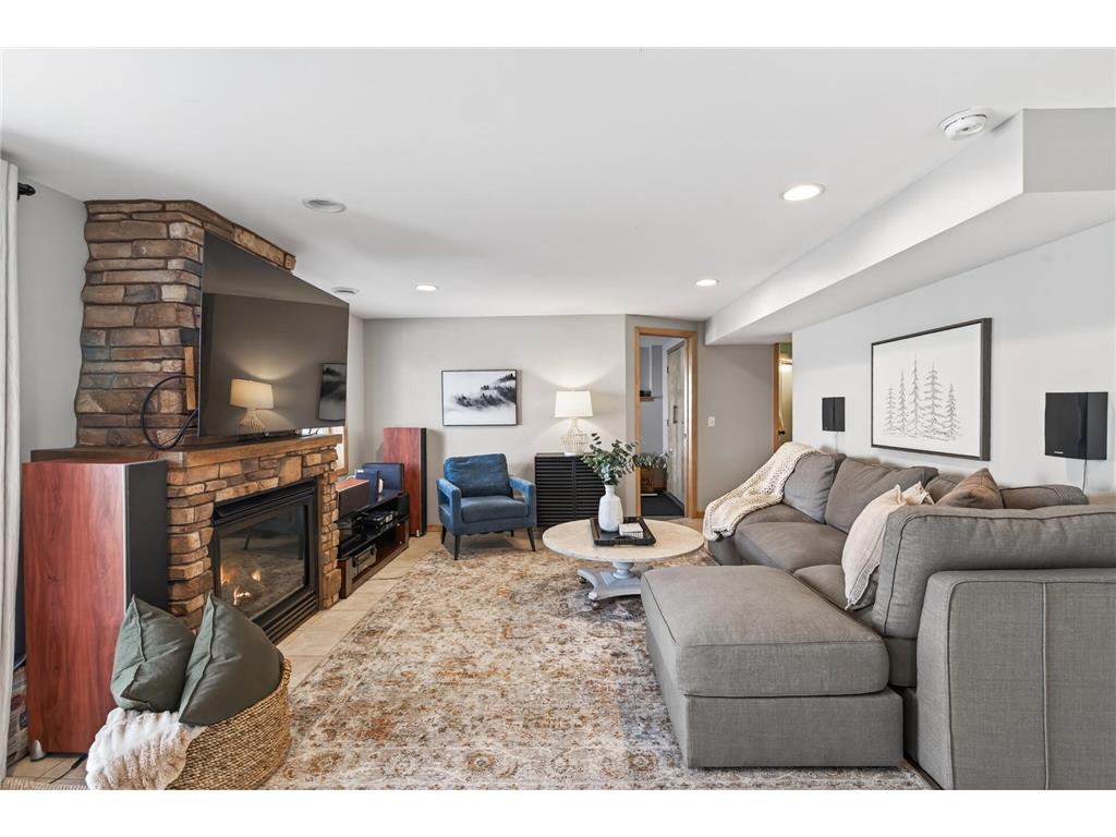 4648 S Lake Sarah Drive Independence MN 55359 - Sarah 7025567 image50