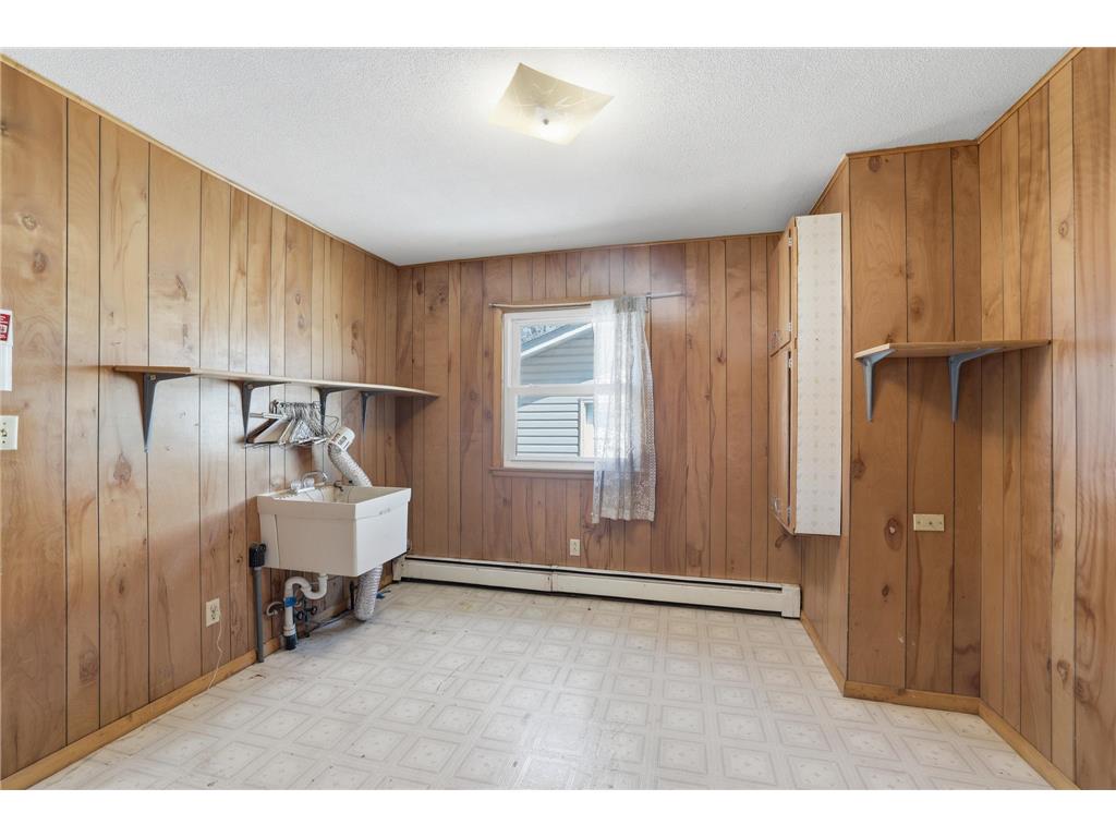 465 W 2nd Street Rush City MN 55069 7059298 image13