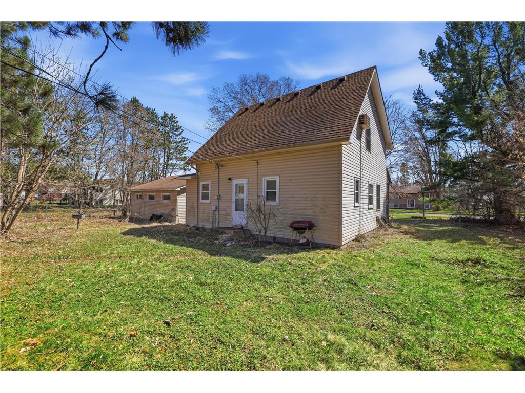465 W 2nd Street Rush City MN 55069 7059298 image23